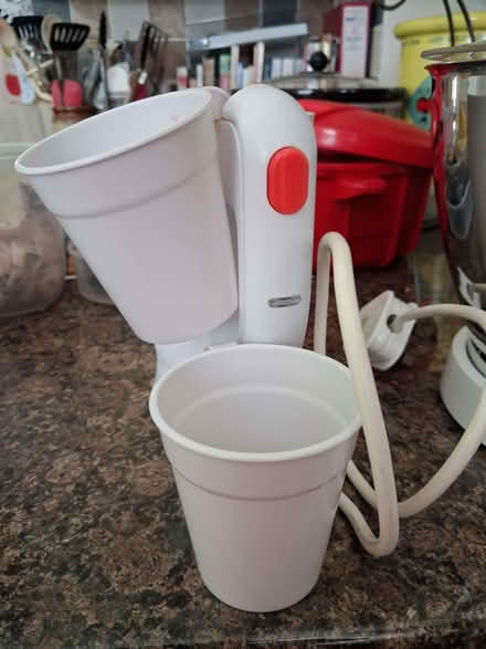 Photo of free 2 small travel electric kettles (Glenleigh Park TN39) #3