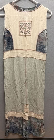 Photo of free Women's Dresses/Skirts sz. Small/4 (Saratoga Mtns) #3