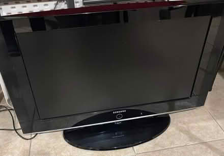 Photo of free Samsung TV 40 inches #1