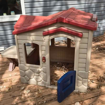 Photo of free Kids Playhouse (Cloverhill 3/Frederick MD) #3