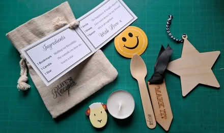 Photo of free Small 'for friendship' gift bag (Malvern WR14) #1