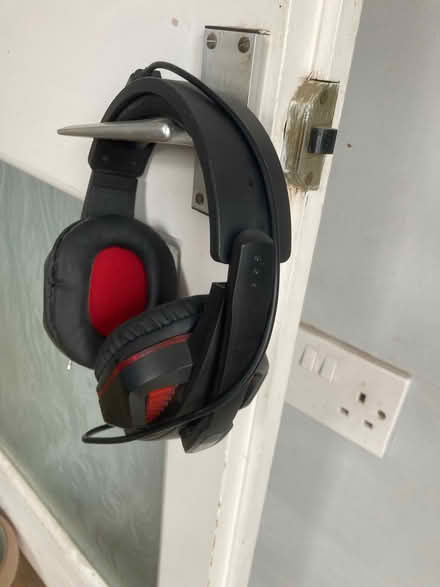 Photo of free Headphones (Hayes UB3) #2