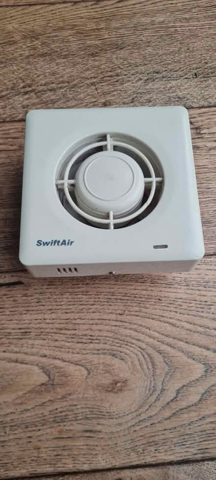 Photo of free Extractor fan (hanwell W7) #1