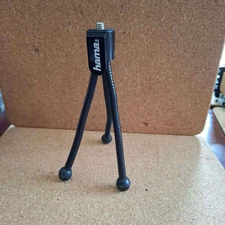 Photo of free Mini tripod (Emmbrook RG41) #1