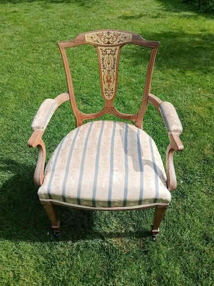 Photo of free Antique chair in need of repair (West Bridgford NG2) #1