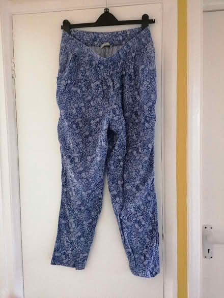 Photo of free Size 12-14 leggins (Langney BN23) #1