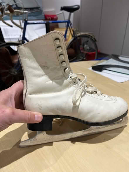 Photo of free ice skates - quality pair (Gorgie EH11) #2