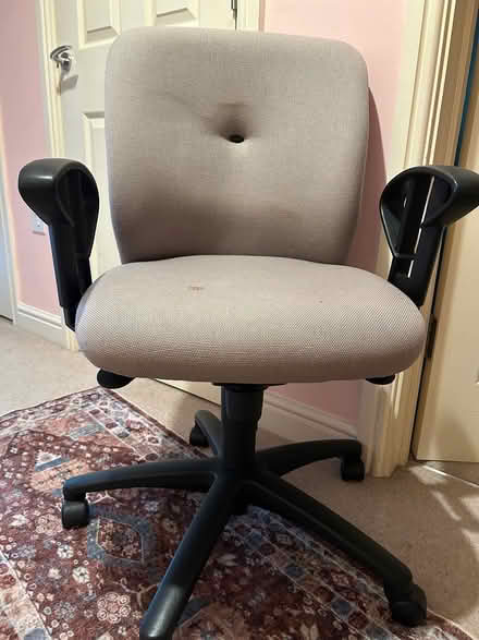 Photo of free Office chair (Nailsworth) #1