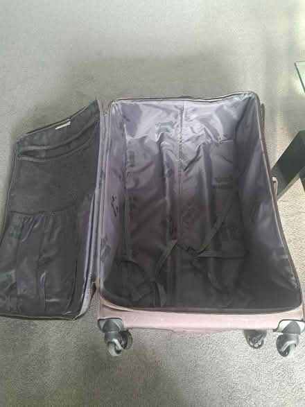 Photo of free It luggage large suitcase (Holestone Moor DE4) #4