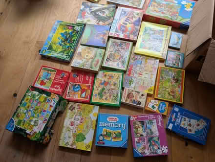 Photo of free Childrens' puzzles and learning games, about 30 total (Long Ditton KT7) #1