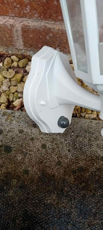 Photo of free Outdoor Wall Light (Benhall GL51) #2