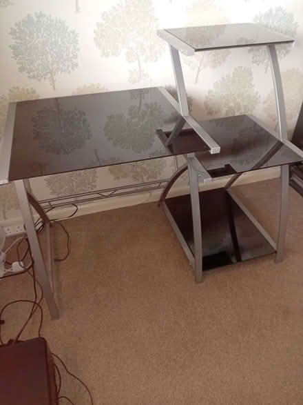 Photo of free Desk (Frimley Green GU16) #3