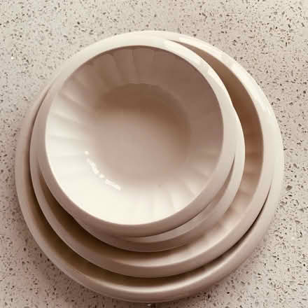 Photo of Bianca Dinner service plates& bowls (Westdene BN1) #2