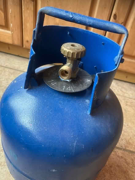 Photo of free Calor Gas bottle (butane) (OX4 Temple Cowley Oxford) #2