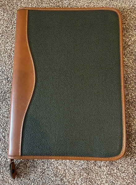 Photo of free A4 Zipped Conference Folder (Oxenholme LA9) #1