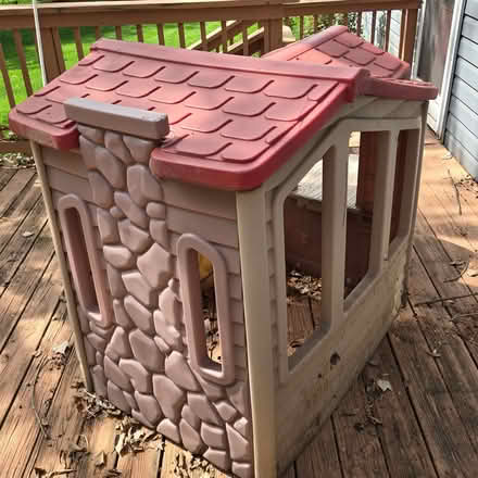 Photo of free Kids Playhouse (Cloverhill 3/Frederick MD) #4