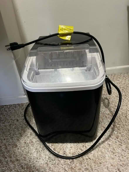 Photo of free ice maker (east hollywood) #2