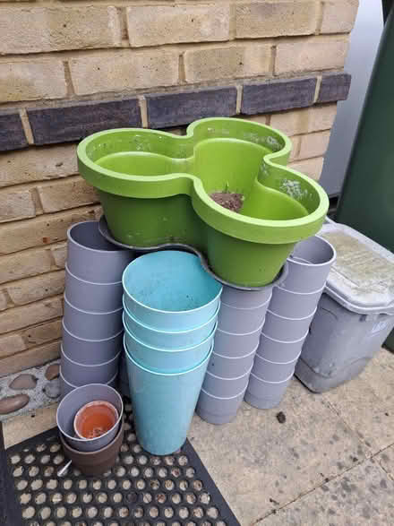 Photo of free Pots Se14 5rq (Se14 5rq) #1