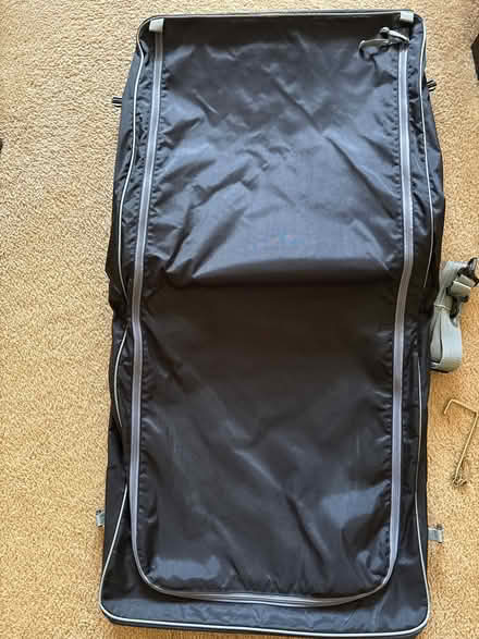 Photo of free High Sierra garment bag (NW Aurora) #2