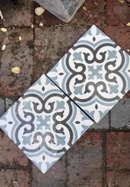 Photo of free One box 25x geometric tiles 20x20cm (Richmond TW10) #2
