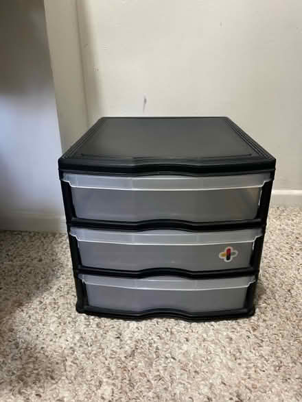 Photo of free small plastic drawers (east hollywood) #1