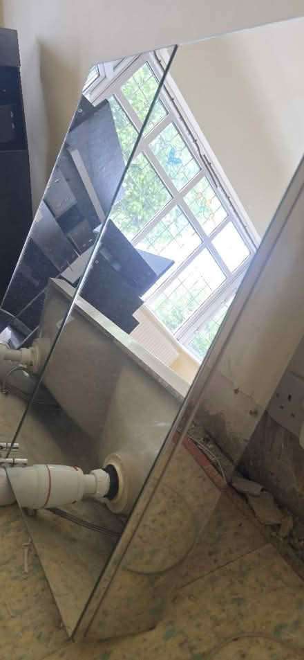 Photo of free Mirrored bathroom cabinet (Hook roundabout KT9) #1