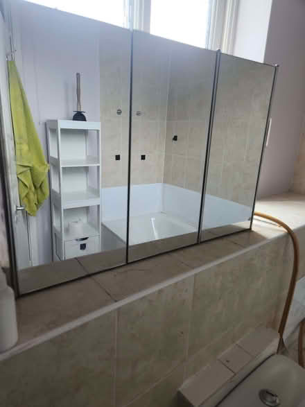 Photo of free Bathroom cabinet with mirror (Haggerston E8) #2