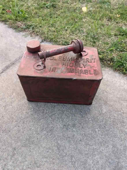Photo of free Small metal petrol can (Calcot RG31) #1
