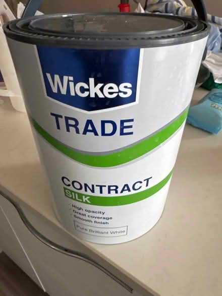 Photo of free 5l can of Wickes Trade Contract White Silk Emulsion (Kimpton SG4) #1
