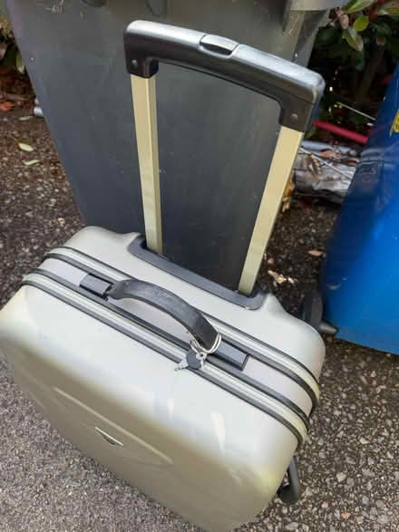 Photo of free Antler suitcase (Wraysbury TW19) #4