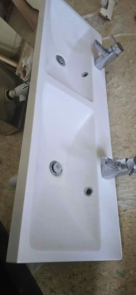 Photo of free Double sink (Hook roundabout KT9) #1