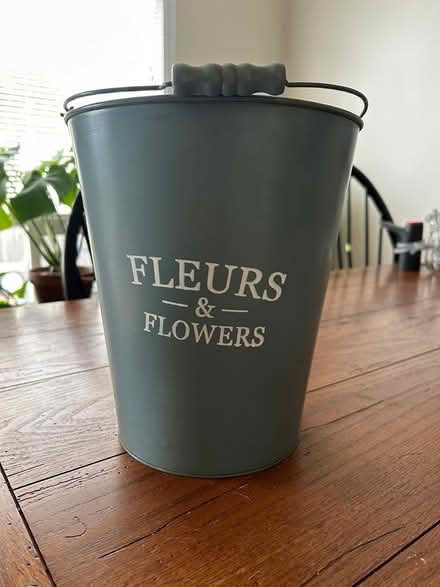 Photo of free Decorative metal pail (Hunt Club/Conroy area) #1