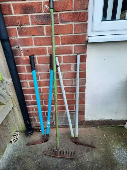 Photo of free Rusty old garden tools: rake and lawn edging shears (Stanley Gate L39) #2