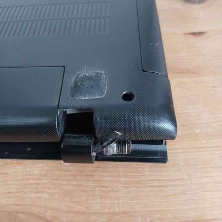 Photo of free Broken ideapad 300-15ISK for parts/repair (North Hinksey OX2) #3