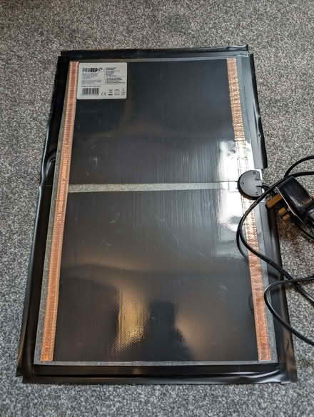Photo of free Reptile heat mat, light dome and dish (The Highlands TN39) #4
