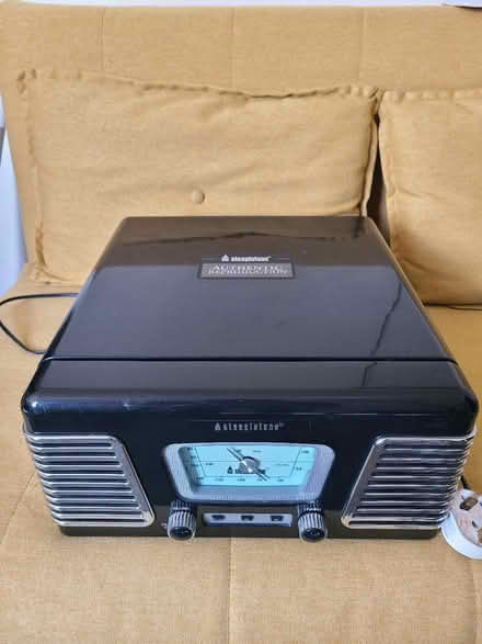 Photo of free Turntable /Radio (Steepletone) (NW2) #1