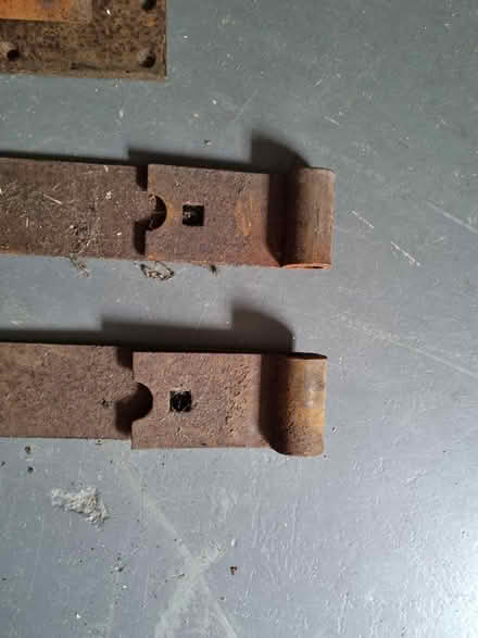 Photo of free Heavy duty hinges (CM2 springfield, chelmsford) #3