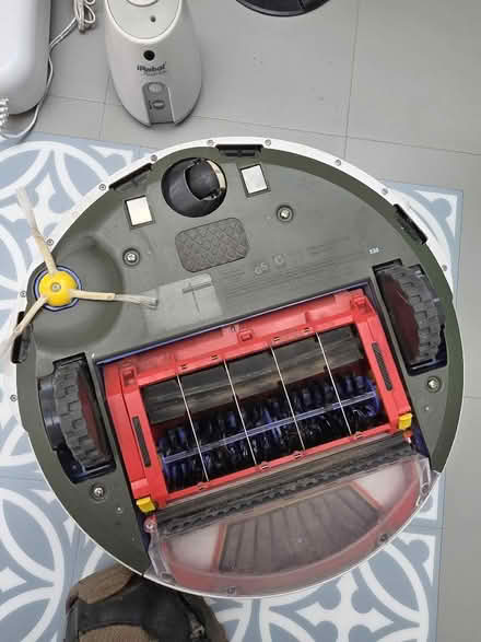 Photo of free Old robotic vacuum cleaner (St. Dunstan's CT2) #3