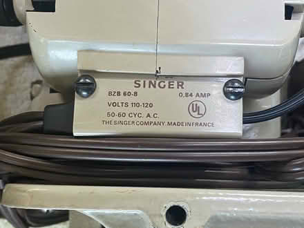 Photo of free Vintage Singer Fashion Mate 239 (MV Shoreline West) #3