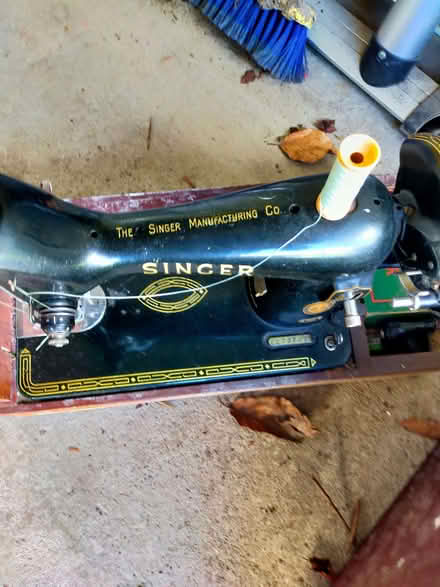 Photo of free Used singer sewing machine (Little Wenlock TF6) #2