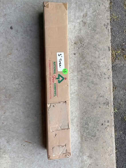 Photo of free Small Xmas tree (Mulock & Yonge St) #1