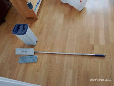 Photo of free Wash and dry mop (Se5) #1