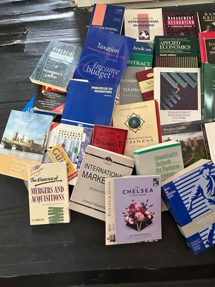 Photo of free Various finance books (Welwyn, AL6) #4