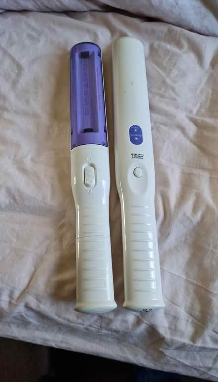 Photo of free 2 UV-C sanitizing light wands (Clovenstone EH14) #1