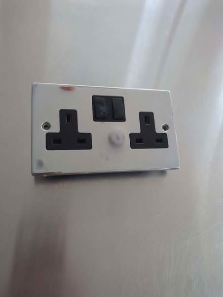 Photo of free 3 Shiny chrome elecrical sockets (light switch no longer ava (Wimbledon SW19) #2