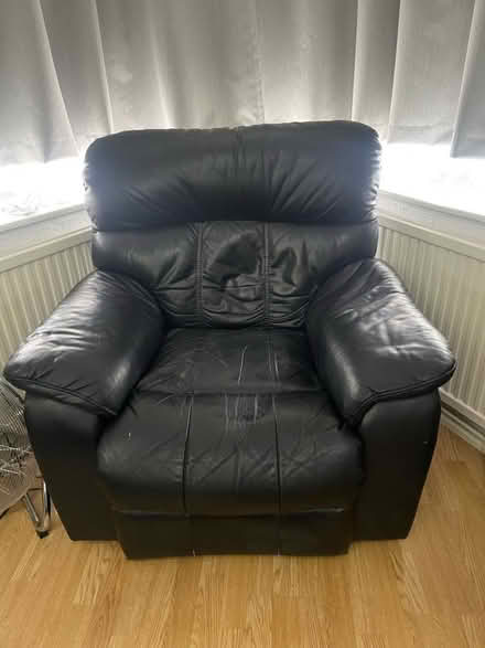 Photo of free 3 seat and 1 seat sofa recliner chairs (South Ockendon RM15) #2