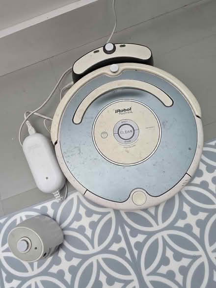 Photo of free Old robotic vacuum cleaner (St. Dunstan's CT2) #1