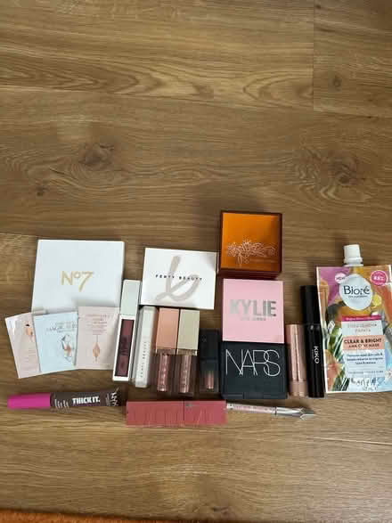 Photo of free Makeup cosmetics assortment (Maperley ng3 NG3) #1