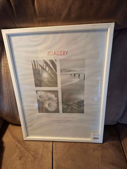 Photo of free Brand new picture frame (Walderslade ME5) #1