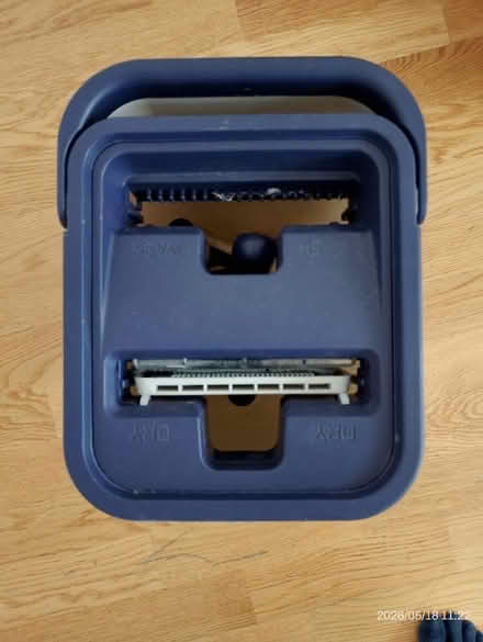 Photo of free Wash and dry mop (Se5) #3